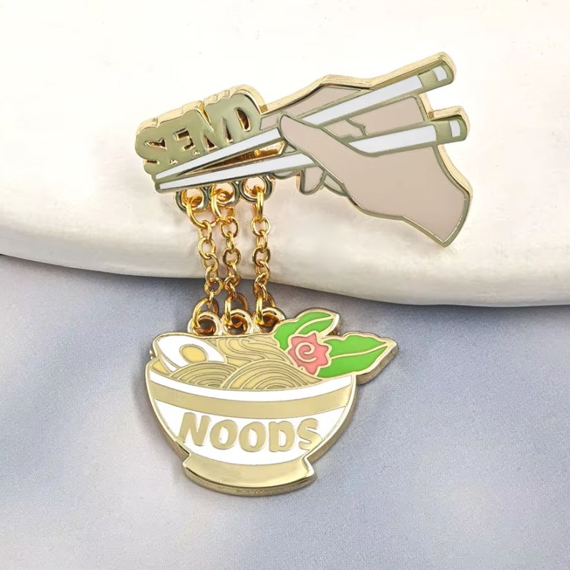 Embroidery Bracelet - ヌードスエナメルピン、面白い食いしん坊向けミームブローチ、箸、ラーメン、ヌードル、ダングルチェーン、ラペルバッジ、かわいい食べ物ジュエリー、友達へのギフト