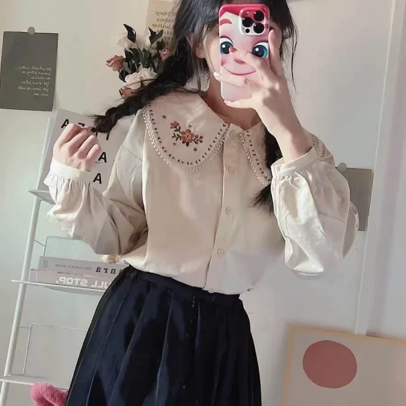 Embroidery Design Love - シャツ女性日本スタイル刺繍デザイン素敵なピーターパン襟ブルーサスかわいいガーリッシュ秋原宿ファッションヴィンテージかわいい