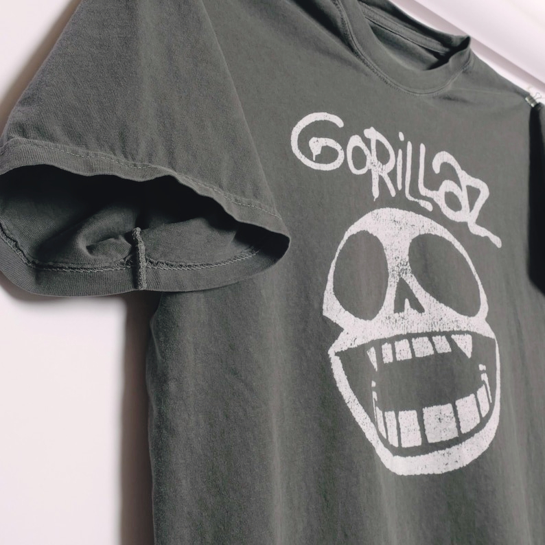 ゴリラズバンドプリント半袖 Tシャツ代替電子 EDM DJ  - Embroidery Studio のレビューと価格