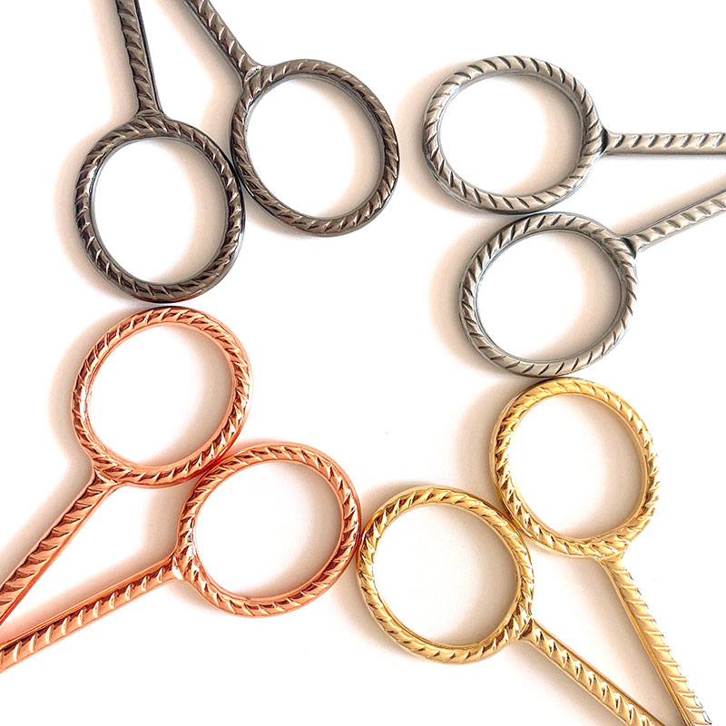 男性用ミニヴィンテージはさみ,10cm,ステンレス鋼,特大, - Embroidery Scissors Small のレビューと価格